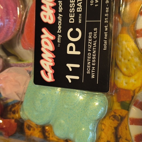 11 Piece Dessert Board With Bath Fizzers Brand New In Packaging - Picture 5 of 7